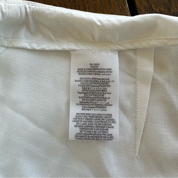 BCBGMaxAzria Elegant White Women's Skorts - Picture 4 of 5